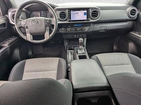 Used 2021 Toyota Tacoma TRD Off-Road w/ Technology Package image 16