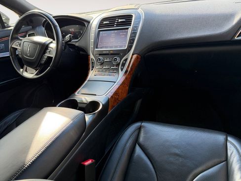 Certified 2020 Lincoln Nautilus Reserve image 10