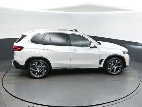 New 2026 BMW X5 sDrive40i w/ Climate Comfort Package image 35