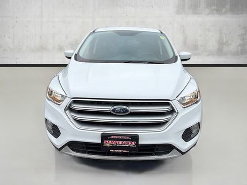 Used 2019 Ford Escape SE image 2