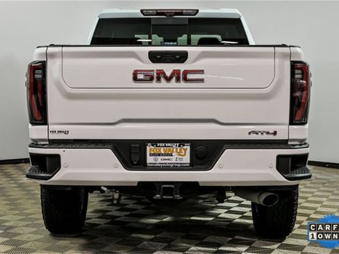 Used 2024 GMC Sierra 2500 AT4 w/ AT4 Premium Plus Package image 6