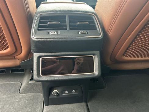 Certified 2024 Audi Q8 e-tron Premium image 27