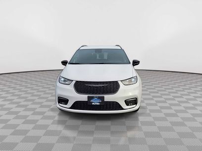 New 2026 Chrysler Pacifica Select w/ S Appearance Package