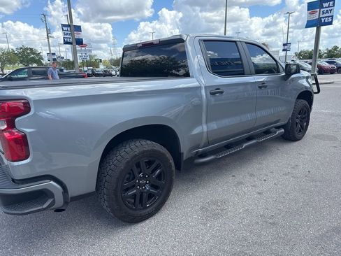 Used 2024 Chevrolet Silverado 1500 Custom image 3