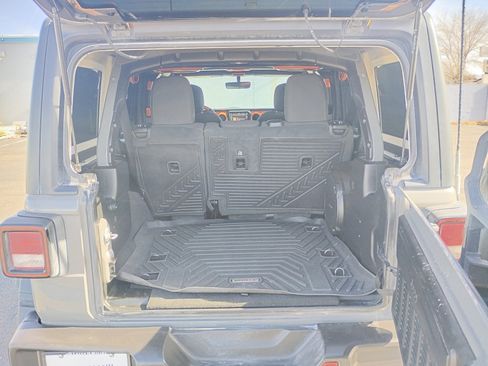 Used 2023 Jeep Wrangler Willys image 20