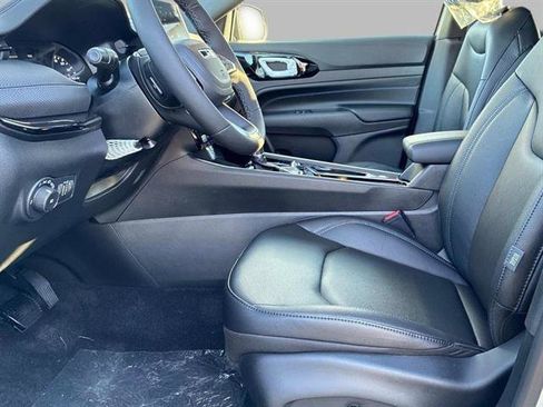 New 2026 Jeep Compass Limited image 10