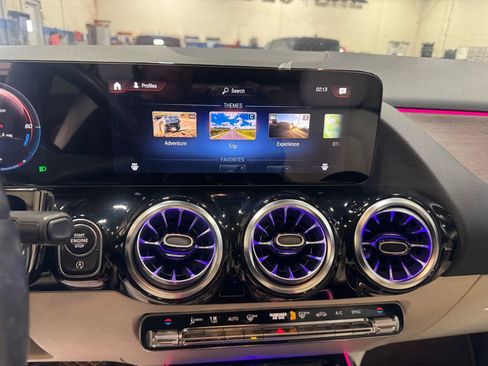 Certified 2023 Mercedes-Benz GLA 250 4MATIC image 11