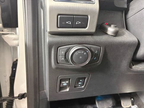 Certified 2019 Ford F150 Platinum w/ Equipment Group 701A Luxury AWD/4WD image 13