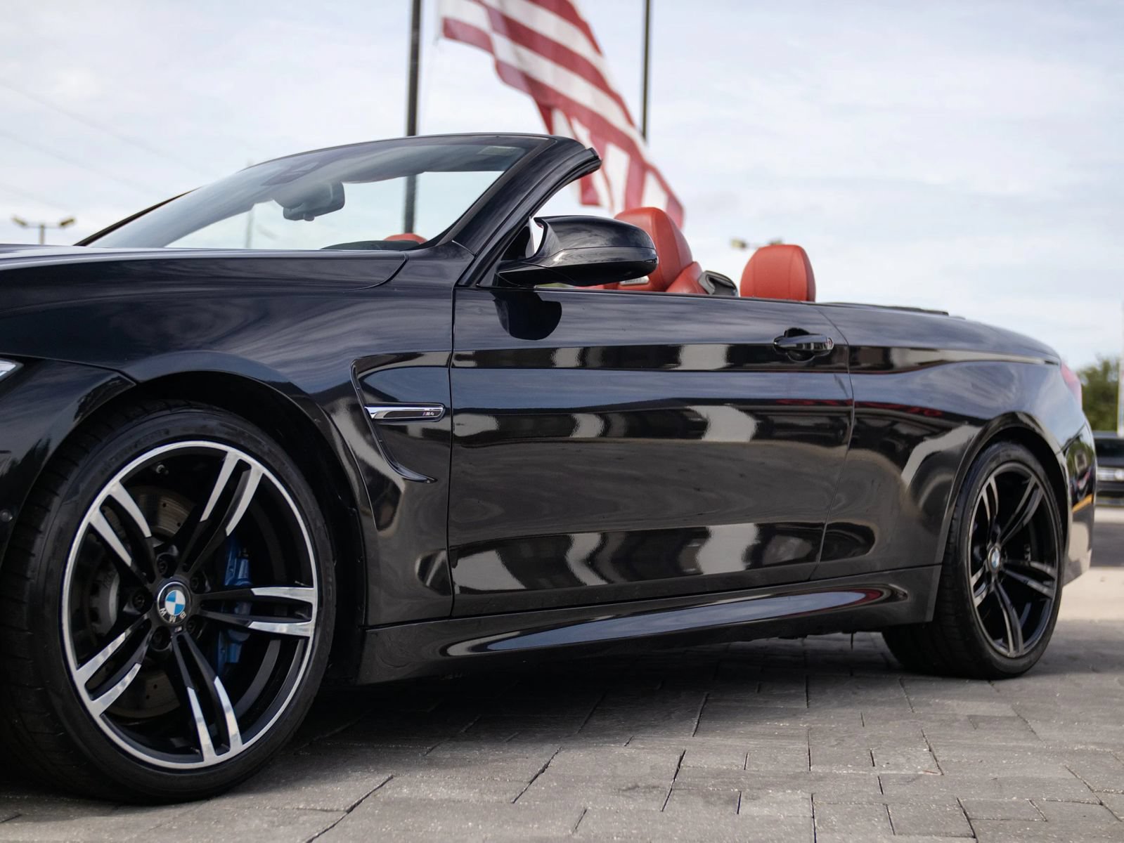 Used 2016 BMW M4 Convertible RWD image 8