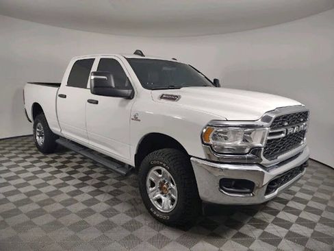 Used 2024 RAM 2500 Tradesman w/ Chrome Appearance Group AWD/4WD image 1