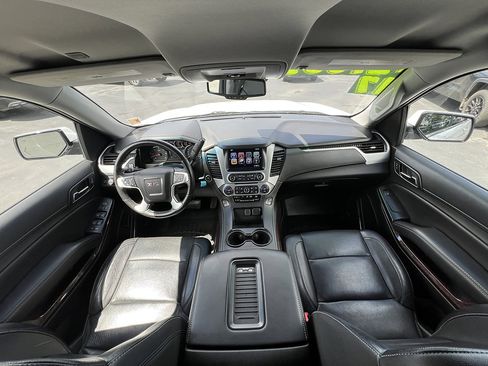 Used 2017 GMC Yukon XL SLT AWD/4WD image 15