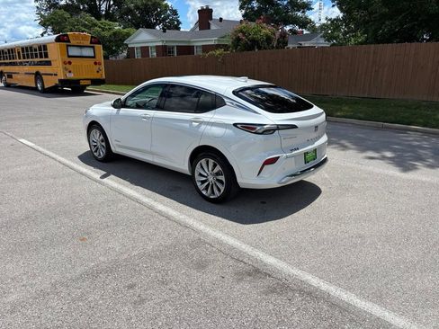 Used 2025 Buick Envista Avenir FWD image 3