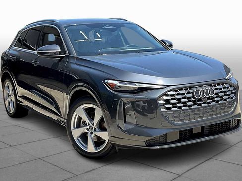 New 2025 Audi Q5 Prestige image 2