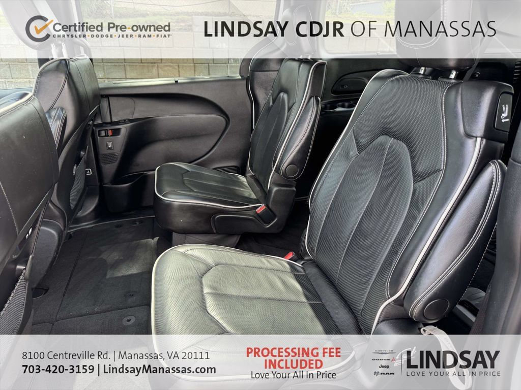 Certified 2025 Chrysler Pacifica Limited FWD image 22