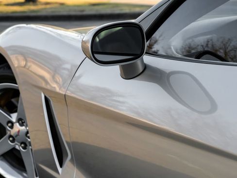 Used 2006 Chevrolet Corvette Coupe w/ Preferred Equipment Group image 37