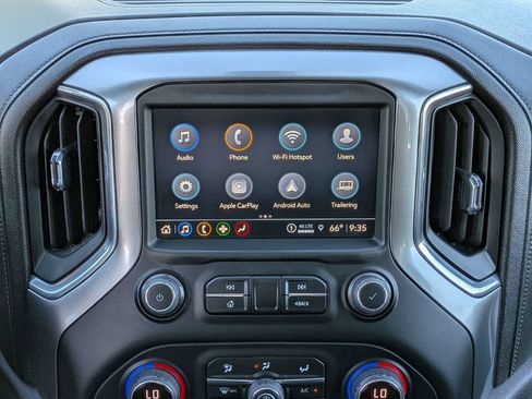 Used 2022 Chevrolet Silverado 1500 LTZ AWD/4WD image 19