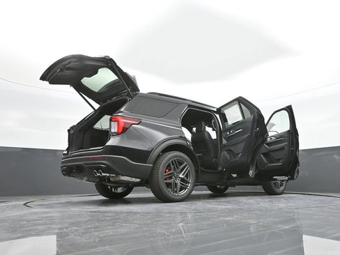 New 2026 Ford Explorer ST image 61