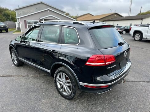 Used 2015 Volkswagen Touareg Sport image 7