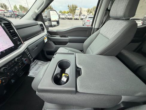 New 2026 Ford F350 XLT w/ XLT Premium Package AWD/4WD image 31