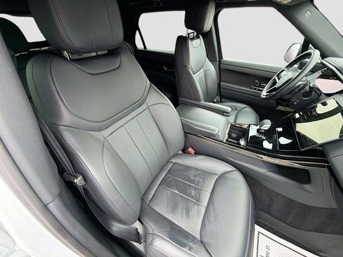 Used 2025 Land Rover Range Rover Sport Dynamic SE image 14