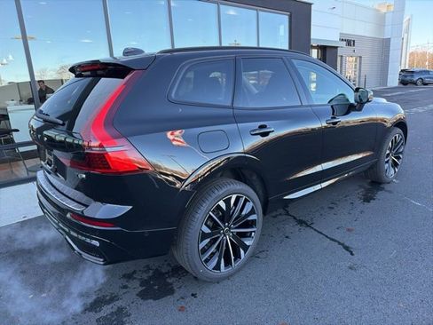 New 2026 Volvo XC60 T8 Ultra w/ Protection Package Premier AWD/4WD image 3