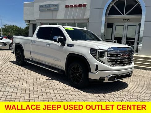 Used 2024 GMC Sierra 1500 Denali w/ Technology Package AWD/4WD image 5