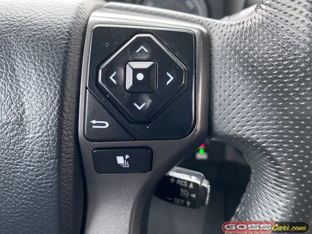 Used 2017 Toyota Tacoma TRD Sport w/ Tow Package (A/T) AWD/4WD image 18