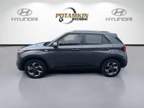 Certified 2024 Hyundai Venue SEL FWD image 8