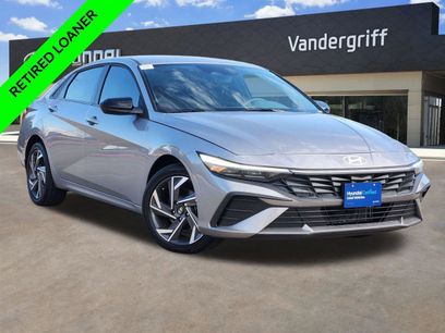 New 2025 Hyundai Elantra SEL