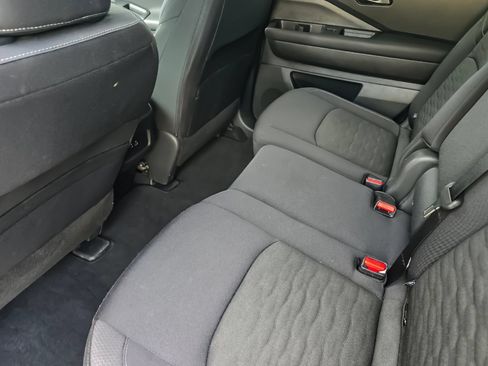 Used 2025 Nissan Pathfinder SV AWD/4WD image 8