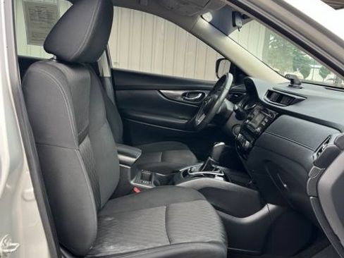 Used 2017 Nissan Rogue SV AWD/4WD image 33