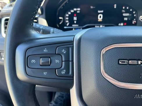 Used 2023 GMC Yukon Denali AWD/4WD image 25