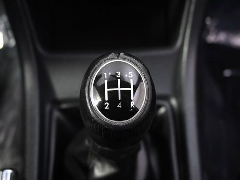 Used 2017 Subaru Crosstrek 2.0i Premium image 33