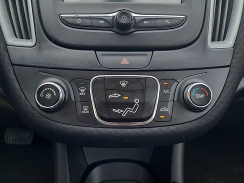 Used 2018 Chevrolet Malibu LS FWD image 20