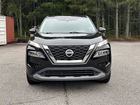 Used 2021 Nissan Rogue SV FWD image 2