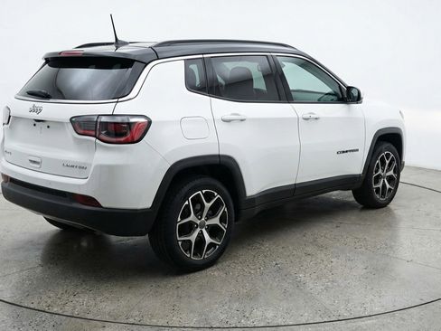 Used 2025 Jeep Compass Limited AWD/4WD image 9