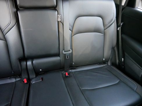 Used 2024 Nissan Pathfinder SL w/ Black Appearance Package image 14