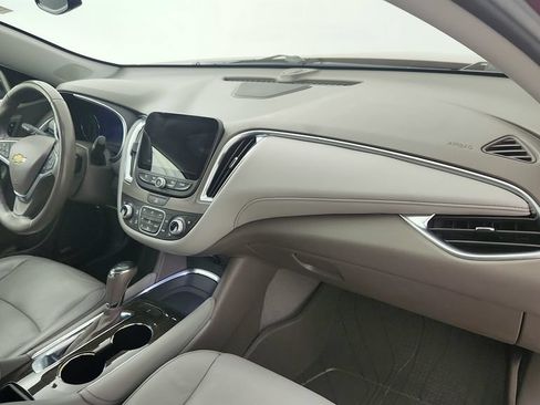 Used 2019 Chevrolet Malibu Premier w/ Sun and Wheel Package FWD image 29