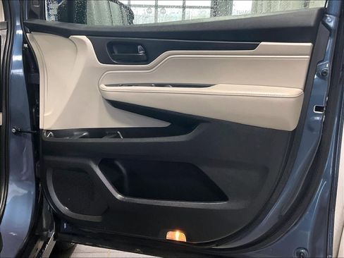 Used 2025 Honda Odyssey EX-L image 12