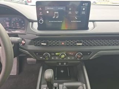 Used 2026 Honda Accord SE image 4