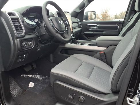 New 2026 RAM 1500 4x4 Crew Cab image 8