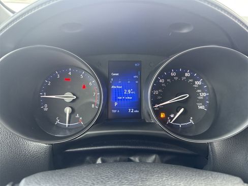 Used 2018 Toyota C-HR XLE image 21