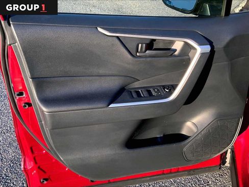 Used 2019 Toyota RAV4 LE w/ All Weather Liner Package AWD/4WD image 21