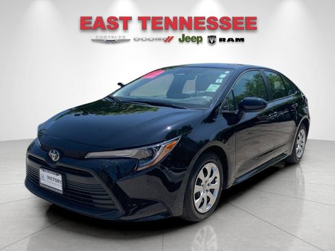 Used 2025 Toyota Corolla LE FWD image 7