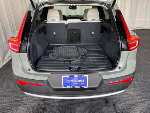 Used 2024 Volvo XC40 B5 Plus w/ Climate Package AWD/4WD image 28