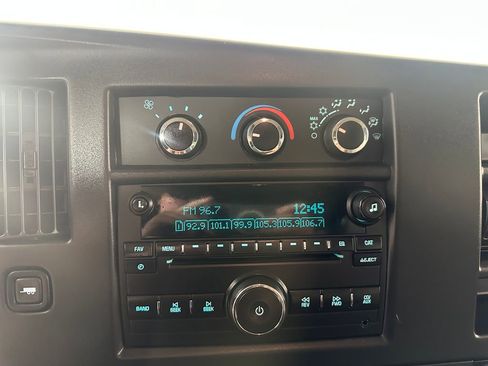 Used 2017 Chevrolet Express 2500 LS RWD image 23