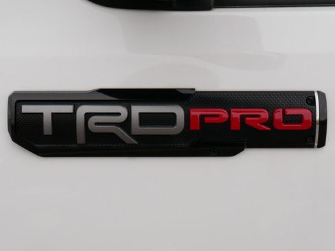 Used 2017 Toyota Tacoma TRD Pro image 6