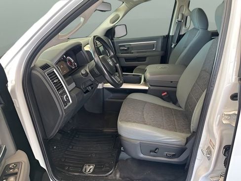 Used 2018 RAM 1500 SLT image 8