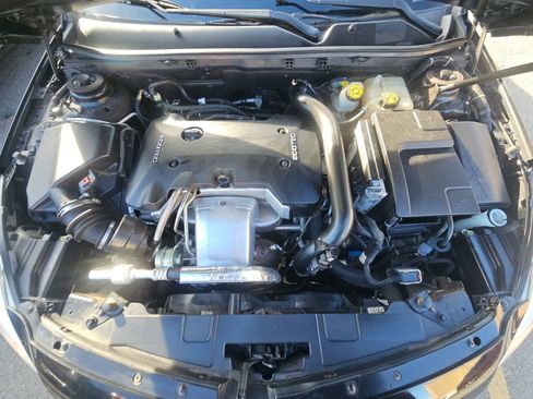 Used 2017 Buick Regal Sport Touring image 18