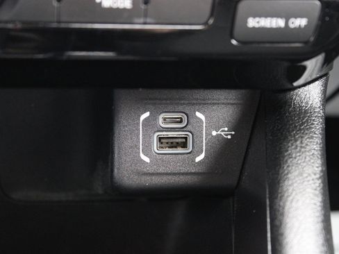 Used 2023 Jeep Compass Latitude image 37